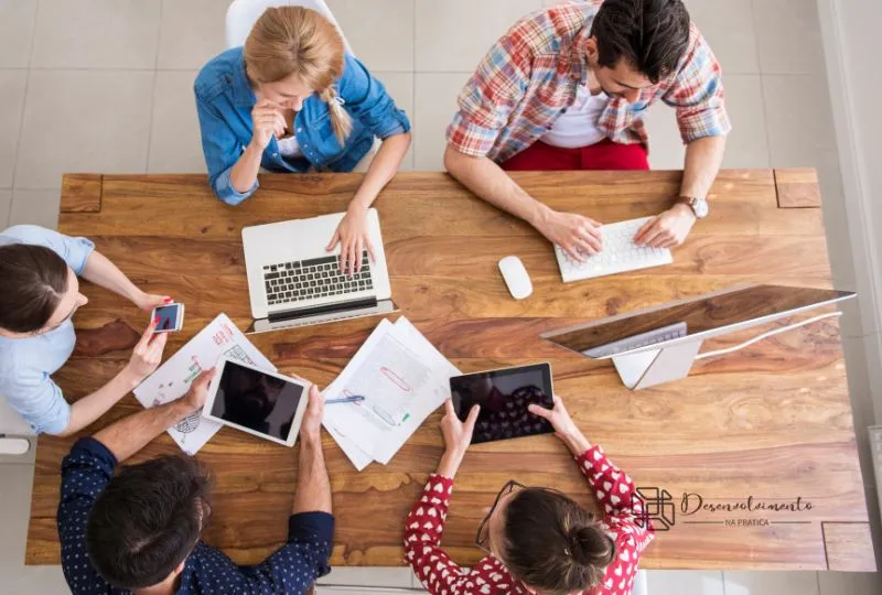 O que é knowledge sharing entre membros de equipe? 